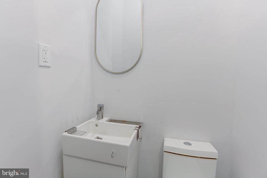 802 Mangold Street - Photo 41