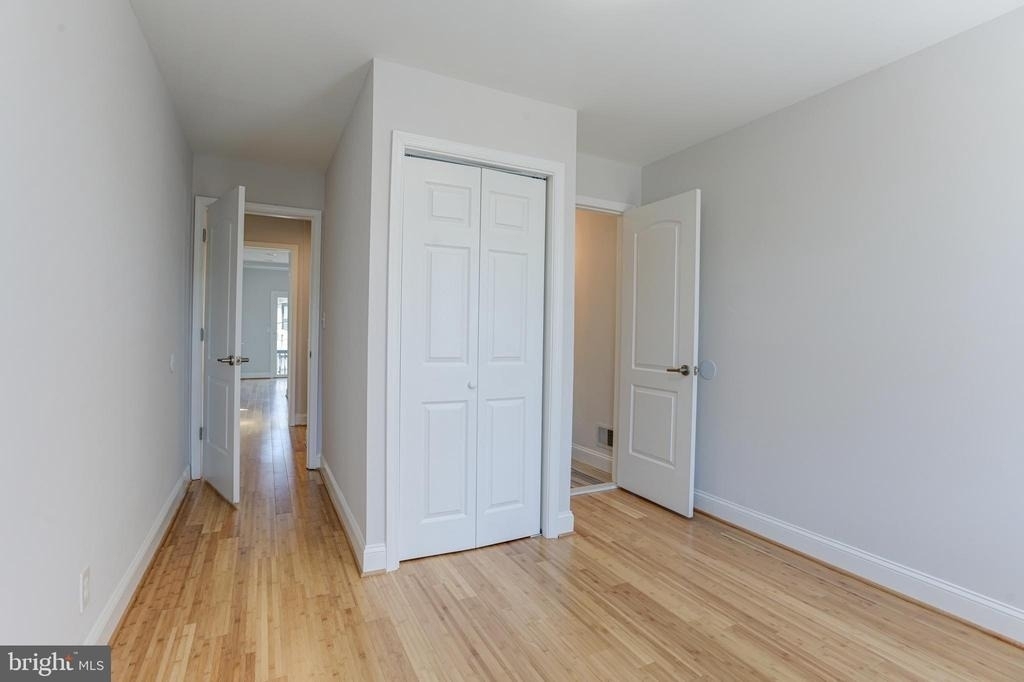802 Mangold Street - Photo 33