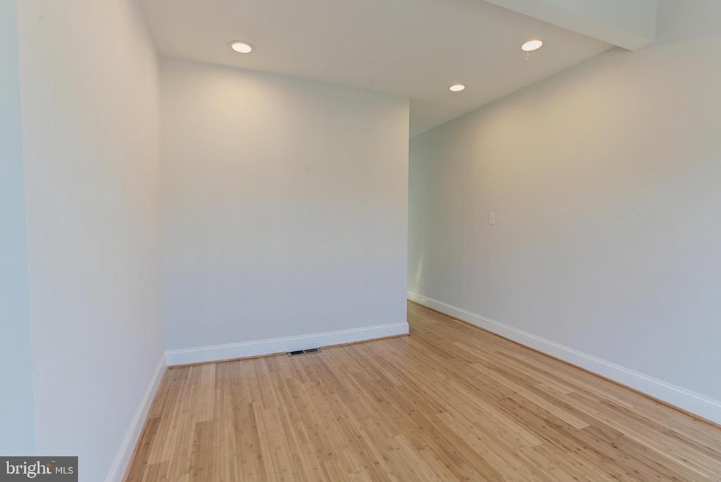 802 Mangold Street - Photo 36