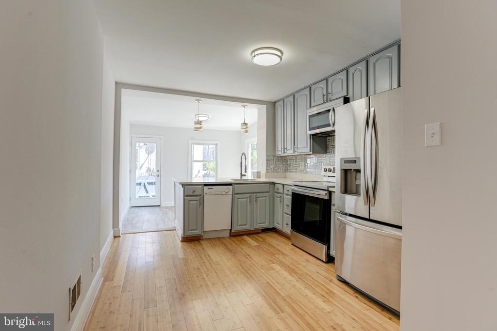 802 Mangold Street - Photo 7