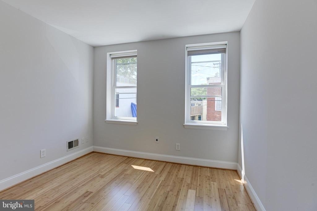 802 Mangold Street - Photo 34