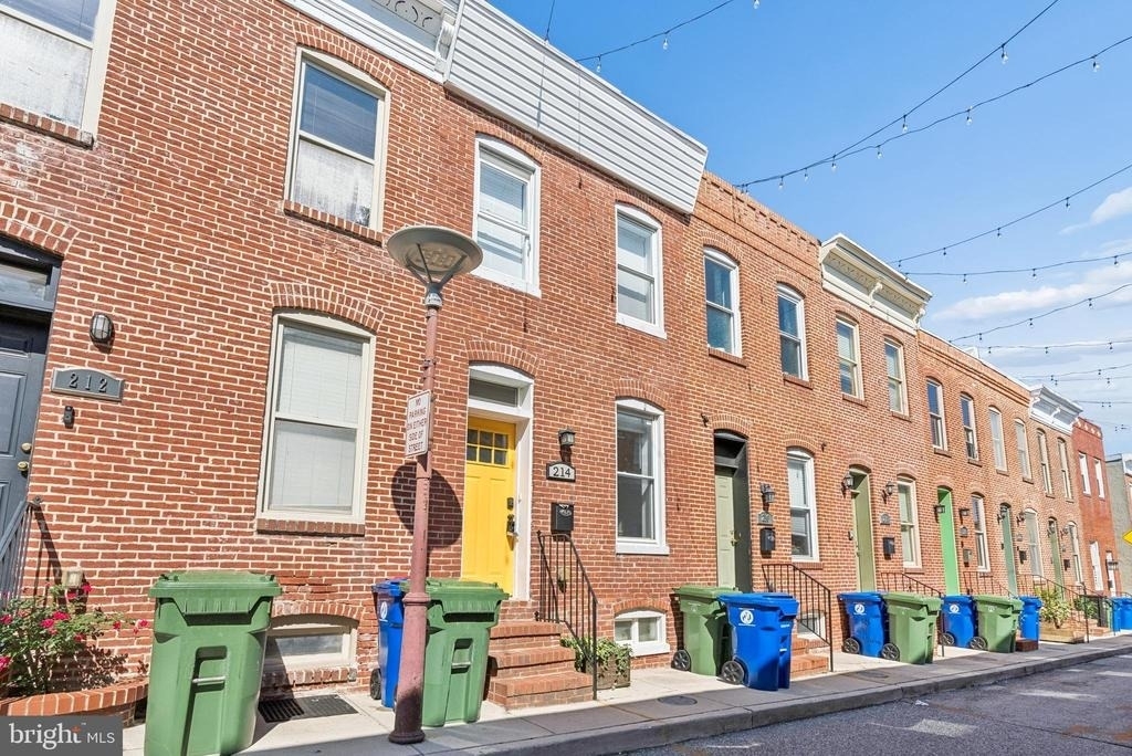 214 N Madeira Street - Photo 1
