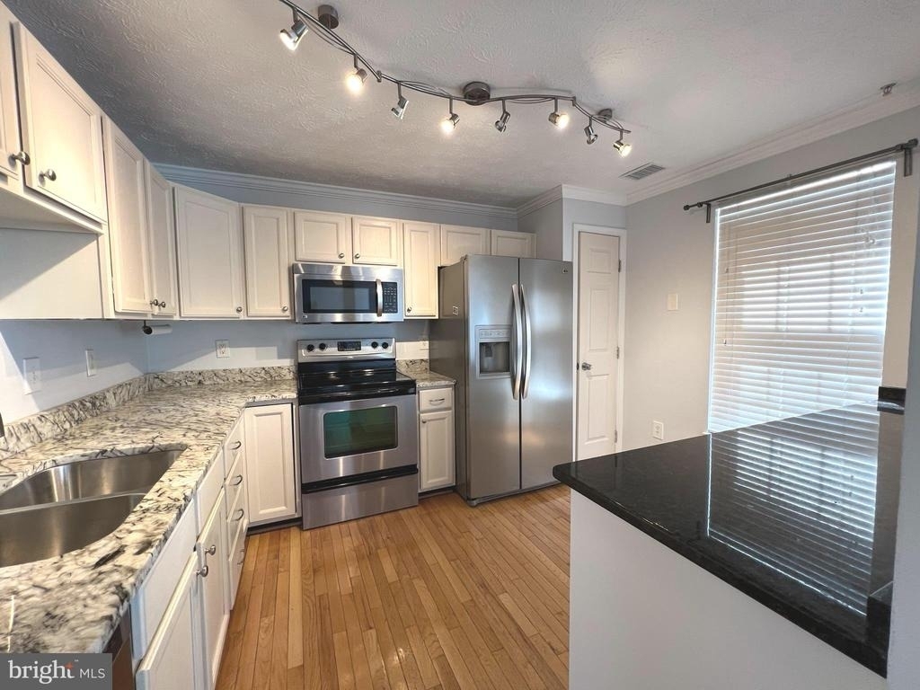 689 Winding Stream Way - Photo 6