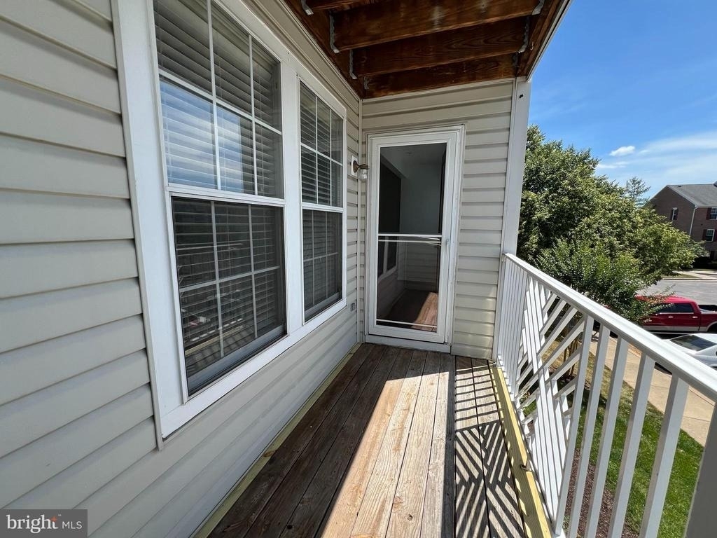 689 Winding Stream Way - Photo 19