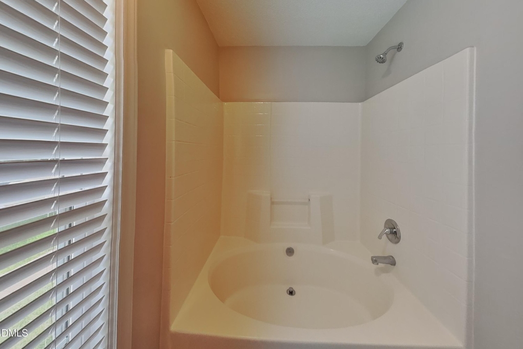 305 Aqua Marine Lane - Photo 8