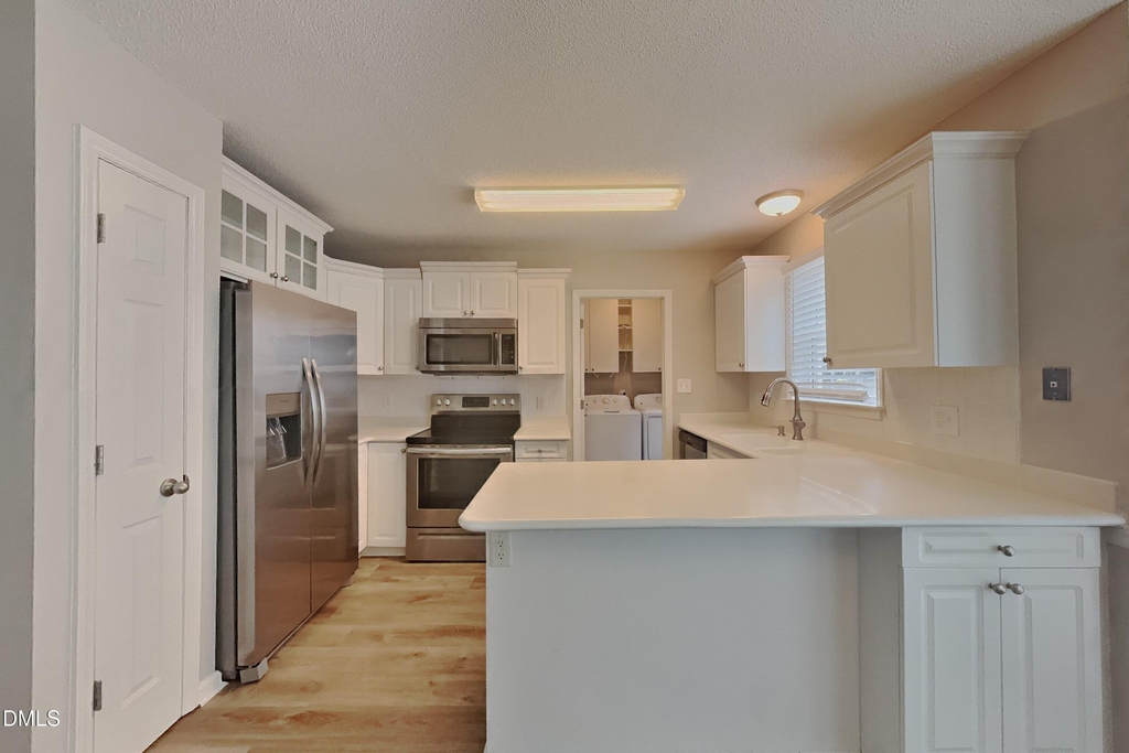 305 Aqua Marine Lane - Photo 3