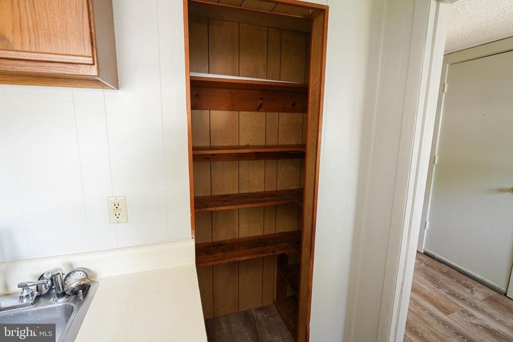 202 E Grove Street - Photo 13