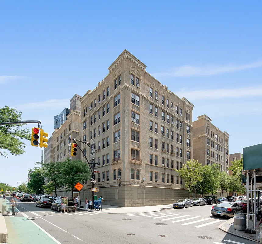 1100 Grand Concourse - Photo 9