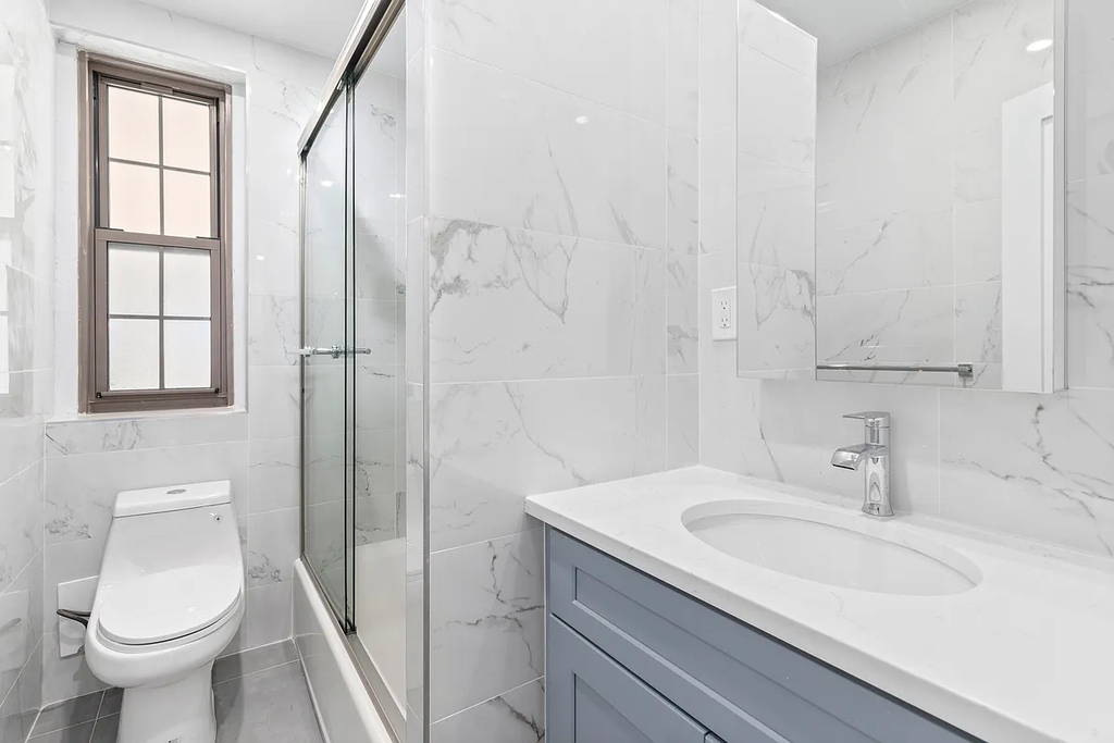 1100 Grand Concourse - Photo 3