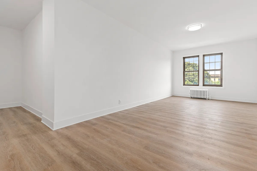 1100 Grand Concourse - Photo 1