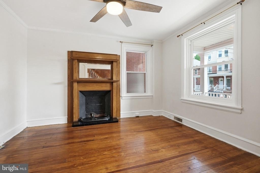 406 W 20th Street - Photo 5