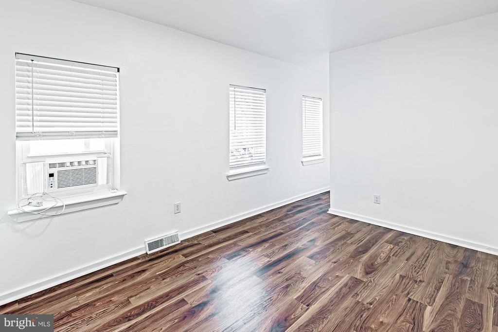 603 W 4th Street - Photo 5