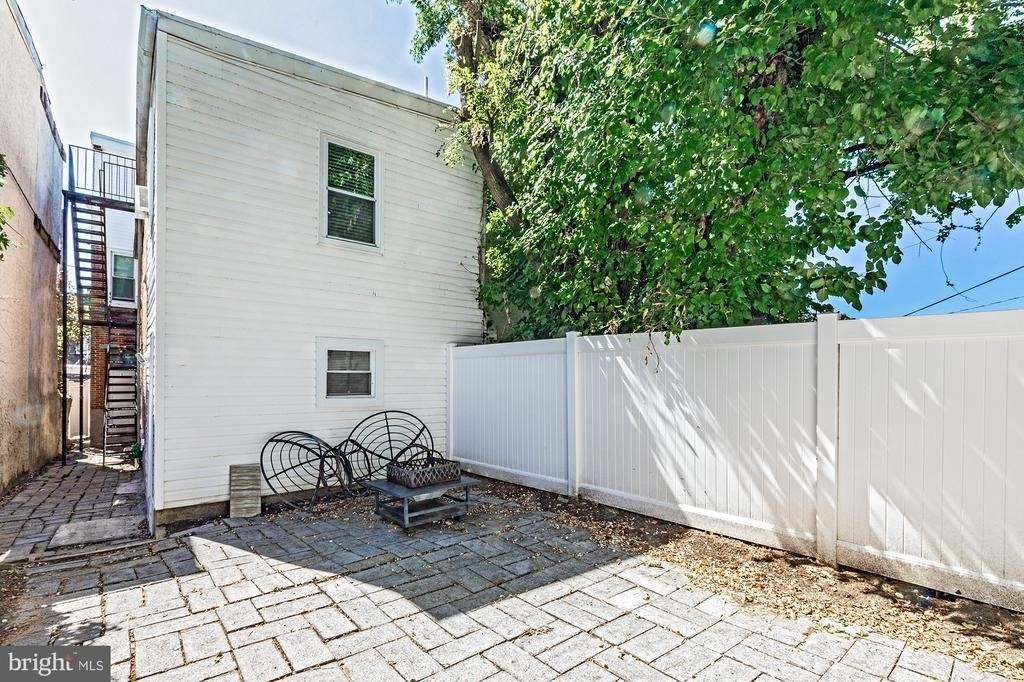 603 W 4th Street - Photo 10