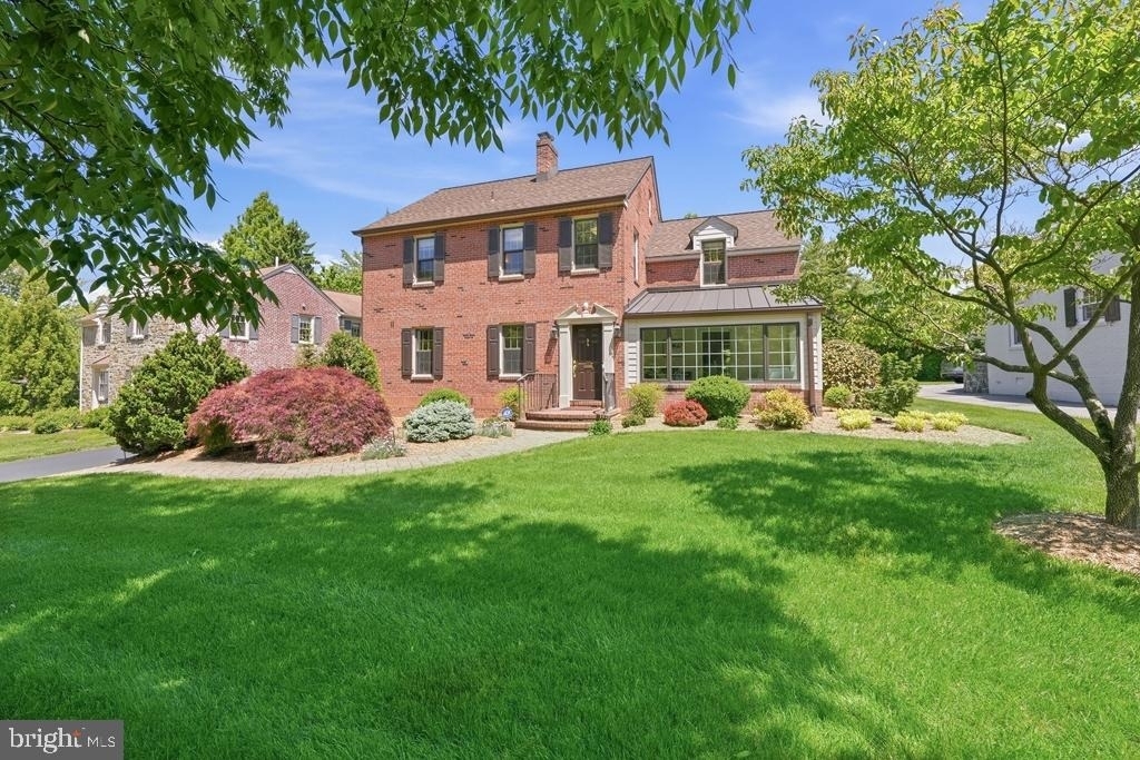 805 Princeton Road - Photo 1