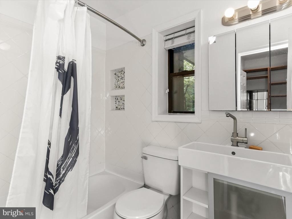 2325 42nd Street Nw - Photo 21