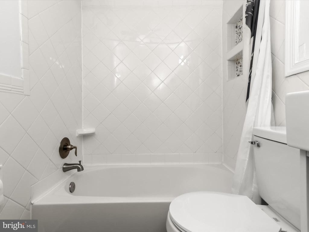 2325 42nd Street Nw - Photo 22