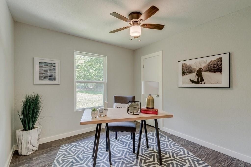 1512 Luray Dr - Photo 16
