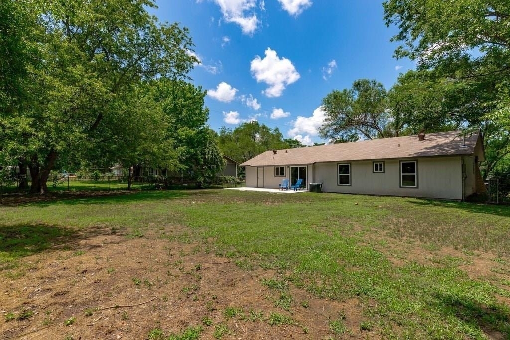 1512 Luray Dr - Photo 19