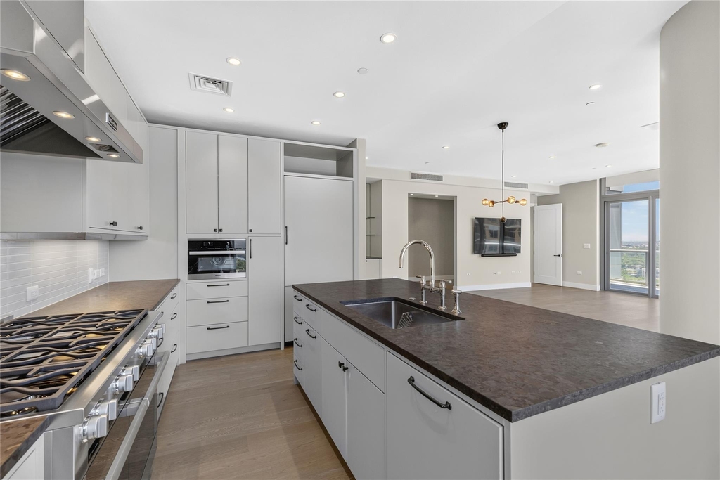 200 Congress Ave - Photo 13