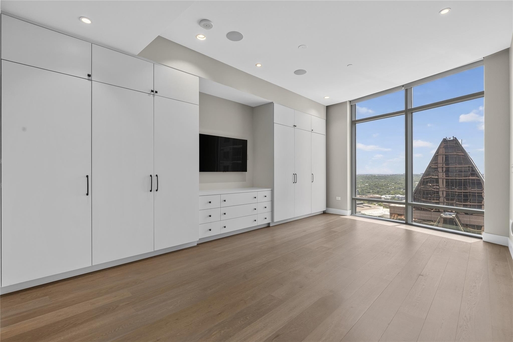 200 Congress Ave - Photo 21