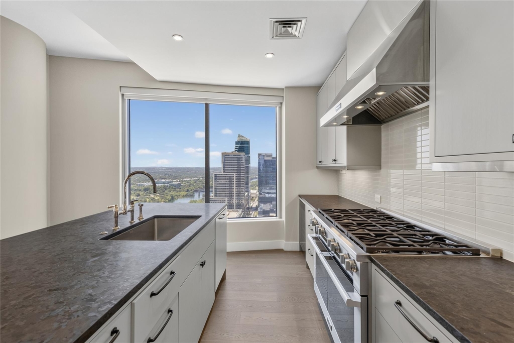 200 Congress Ave - Photo 11