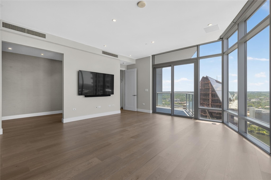 200 Congress Ave - Photo 18
