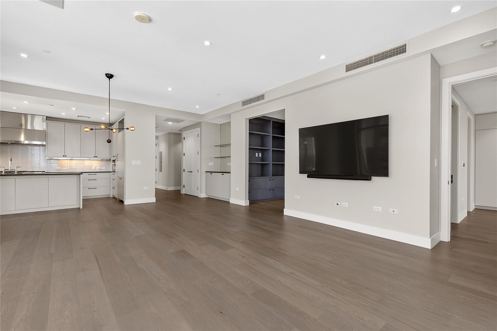 200 Congress Ave - Photo 16