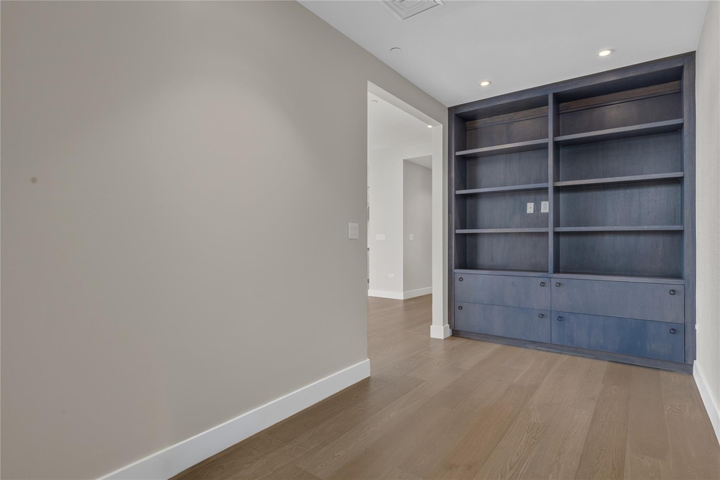 200 Congress Ave - Photo 25