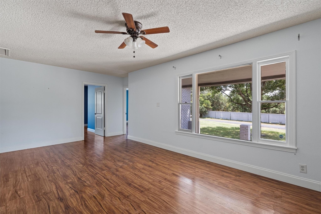 2106 Allred Dr - Photo 7