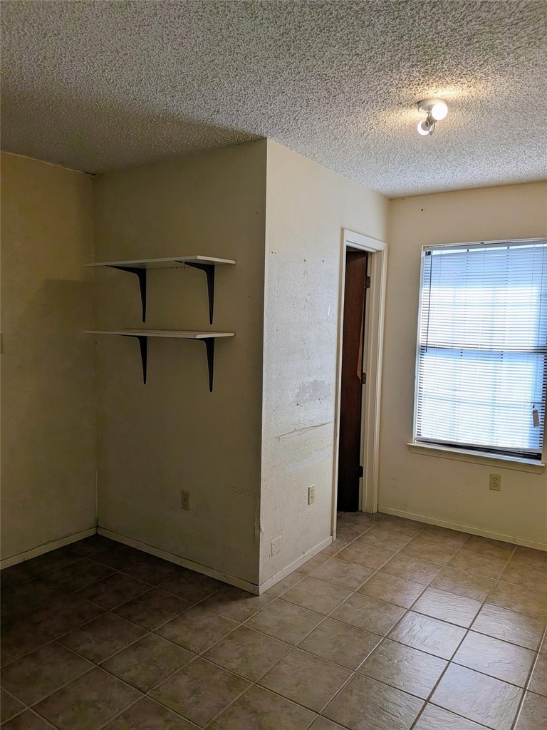 1507 Earle St - Photo 13