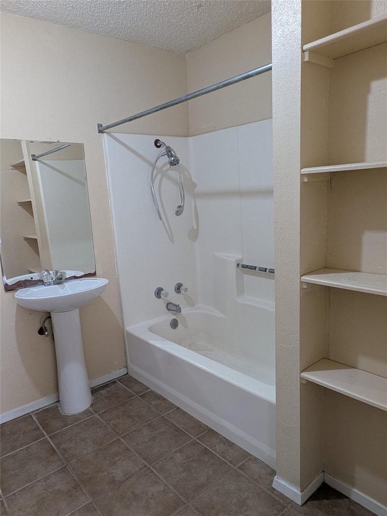 1507 Earle St - Photo 12