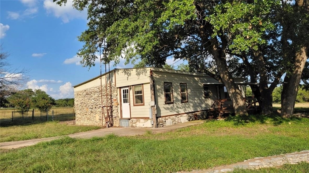 4731 Eck Ln - Photo 2