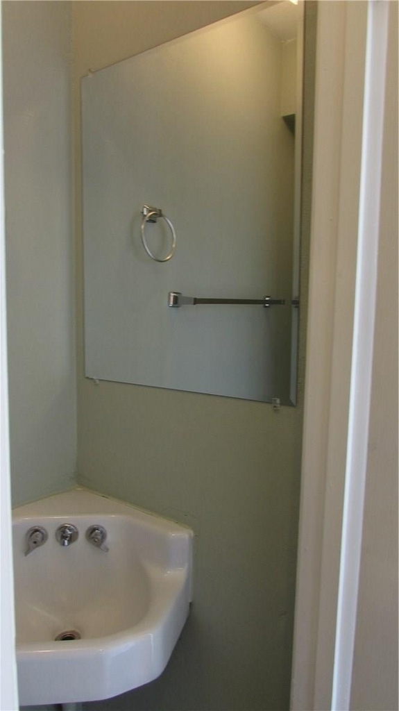 2208 Mission Hill Dr - Photo 18