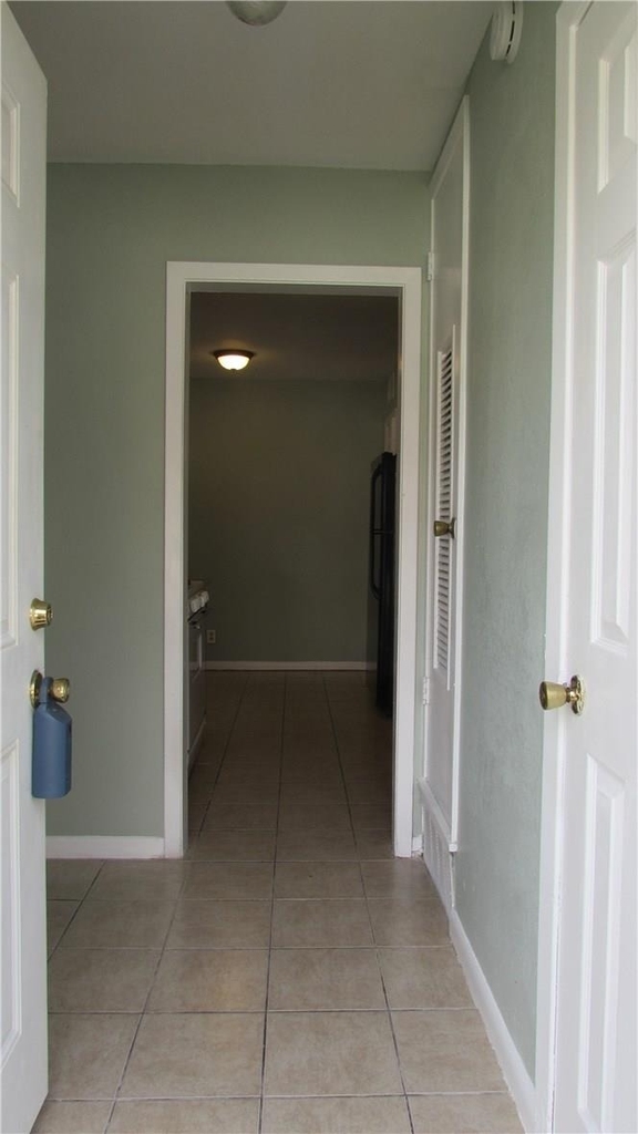 2208 Mission Hill Dr - Photo 3
