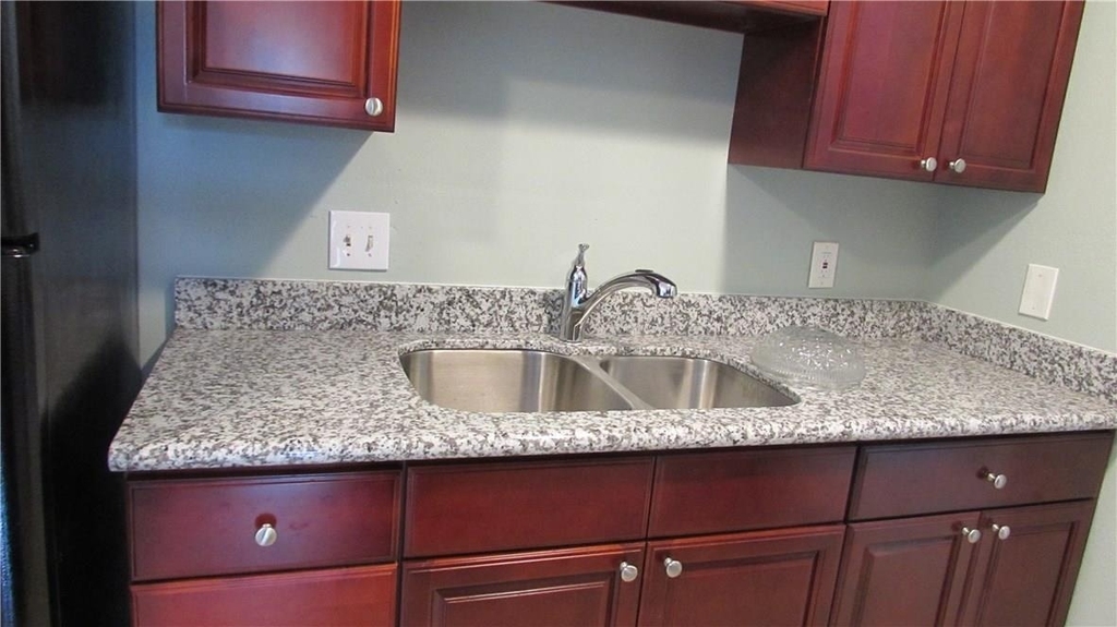 2208 Mission Hill Dr - Photo 2