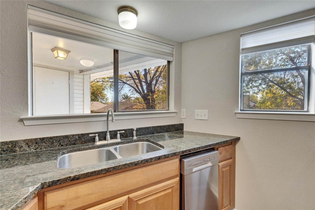 2500 Burleson Rd - Photo 5