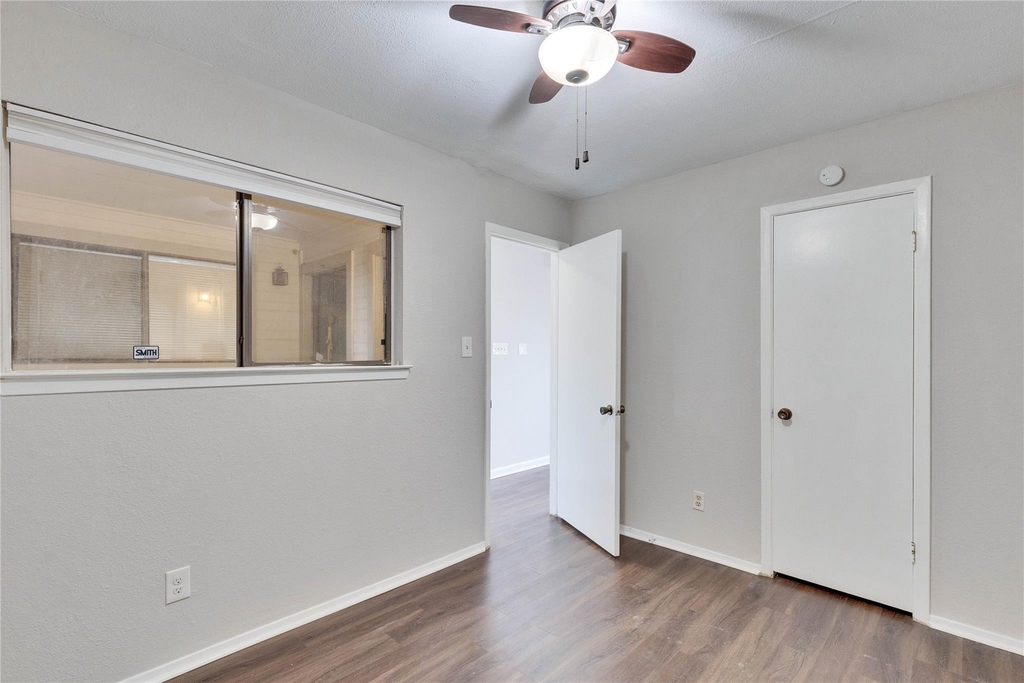 2500 Burleson Rd - Photo 15
