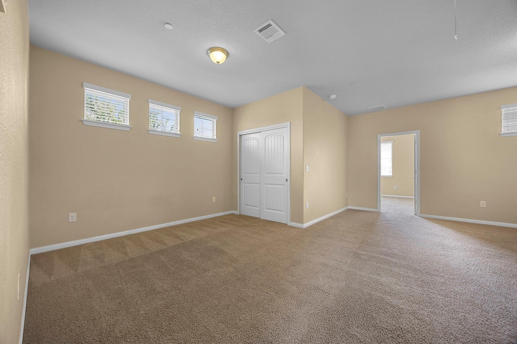 2880 Donnell Dr - Photo 18