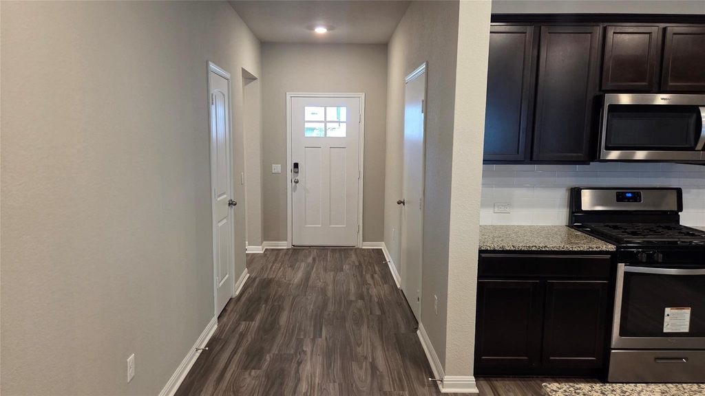 137 Arrowhead Vine St - Photo 2