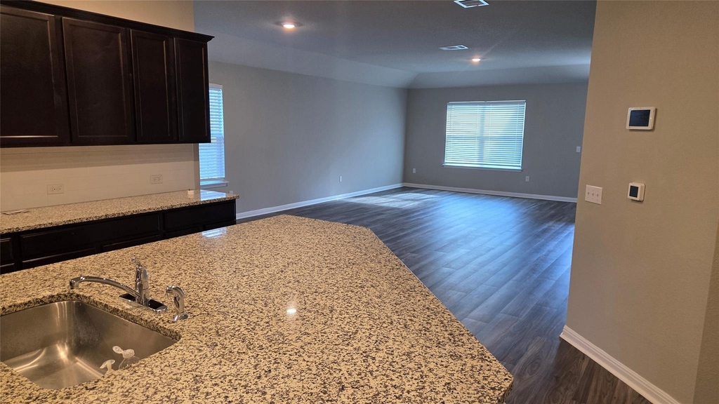 137 Arrowhead Vine St - Photo 1