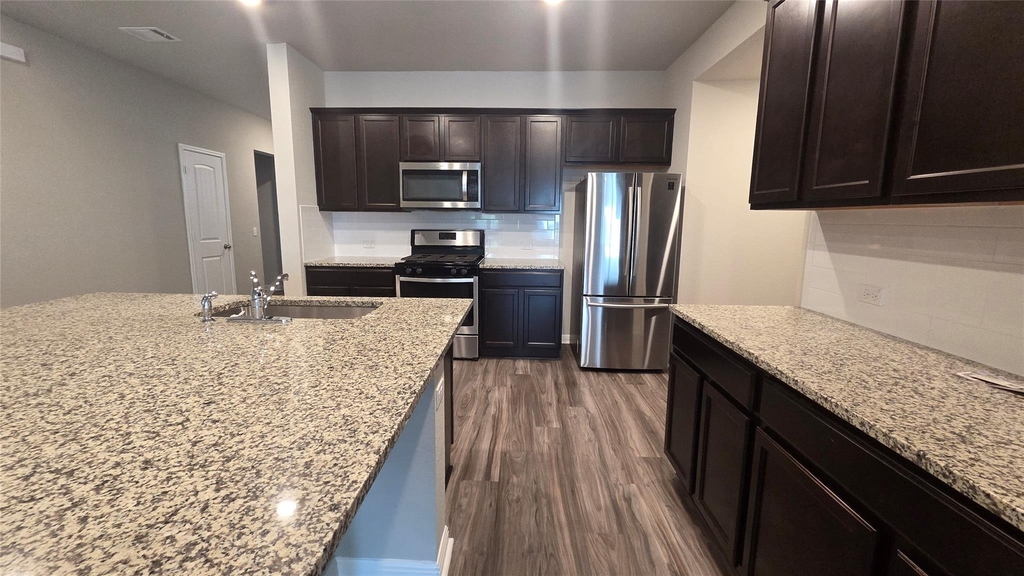 137 Arrowhead Vine St - Photo 4