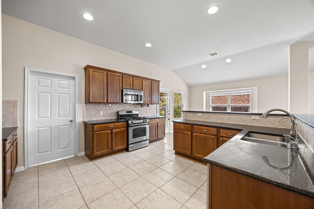 135 Justin Leonard Dr - Photo 12
