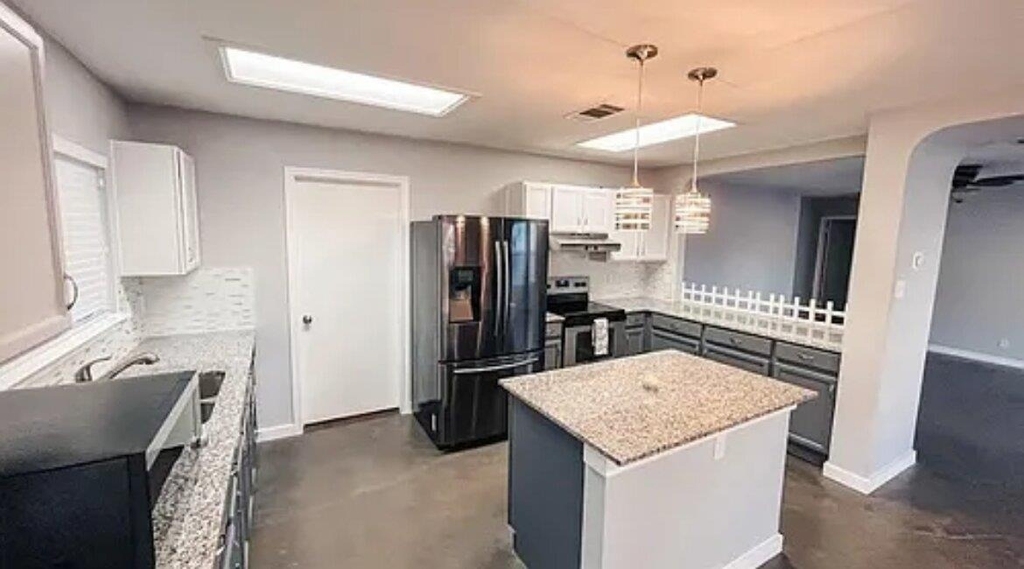 1109 Dexford Dr - Photo 0