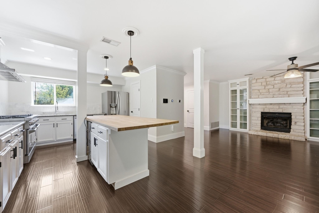 8404 Hornet Dr - Photo 7