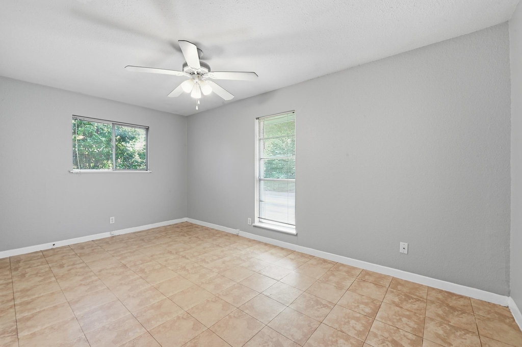 2712 Saint Edwards Cir - Photo 10