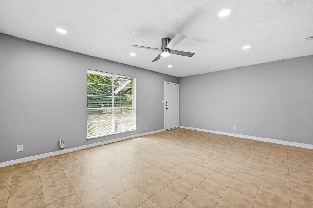 2712 Saint Edwards Cir - Photo 6