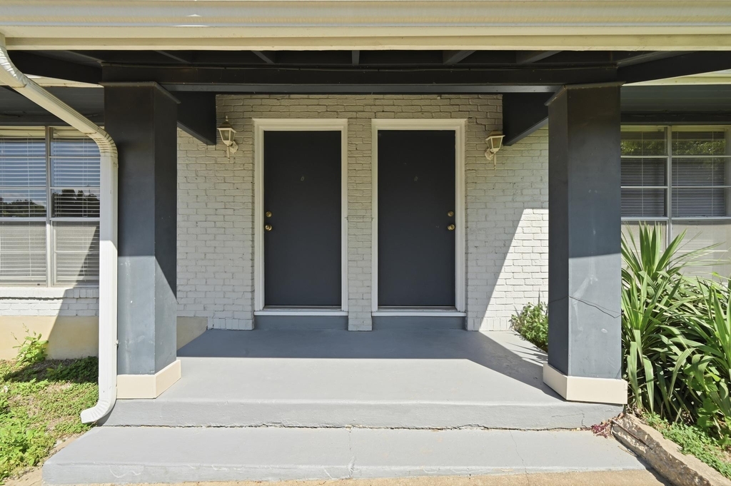 2712 Saint Edwards Cir - Photo 3