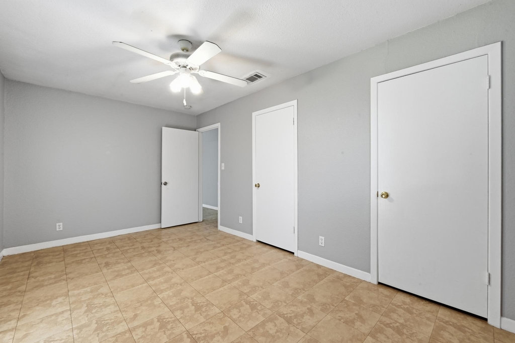 2712 Saint Edwards Cir - Photo 11