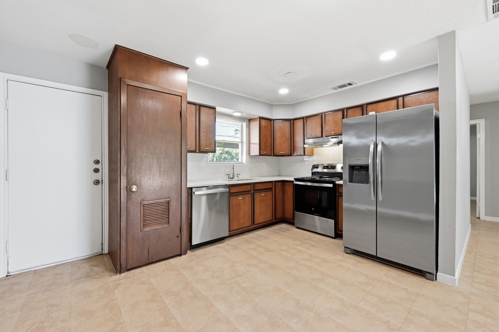2712 Saint Edwards Cir - Photo 8