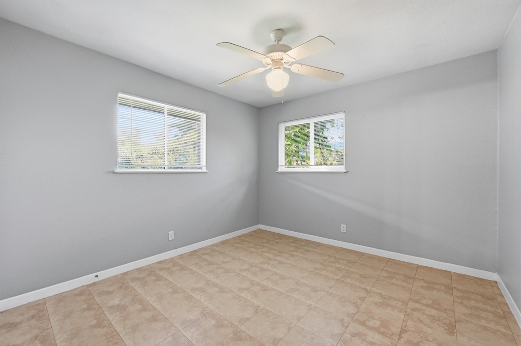 2712 Saint Edwards Cir - Photo 12